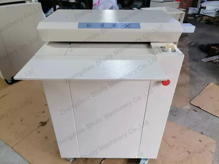máquina trituradora de cajas de cartón
